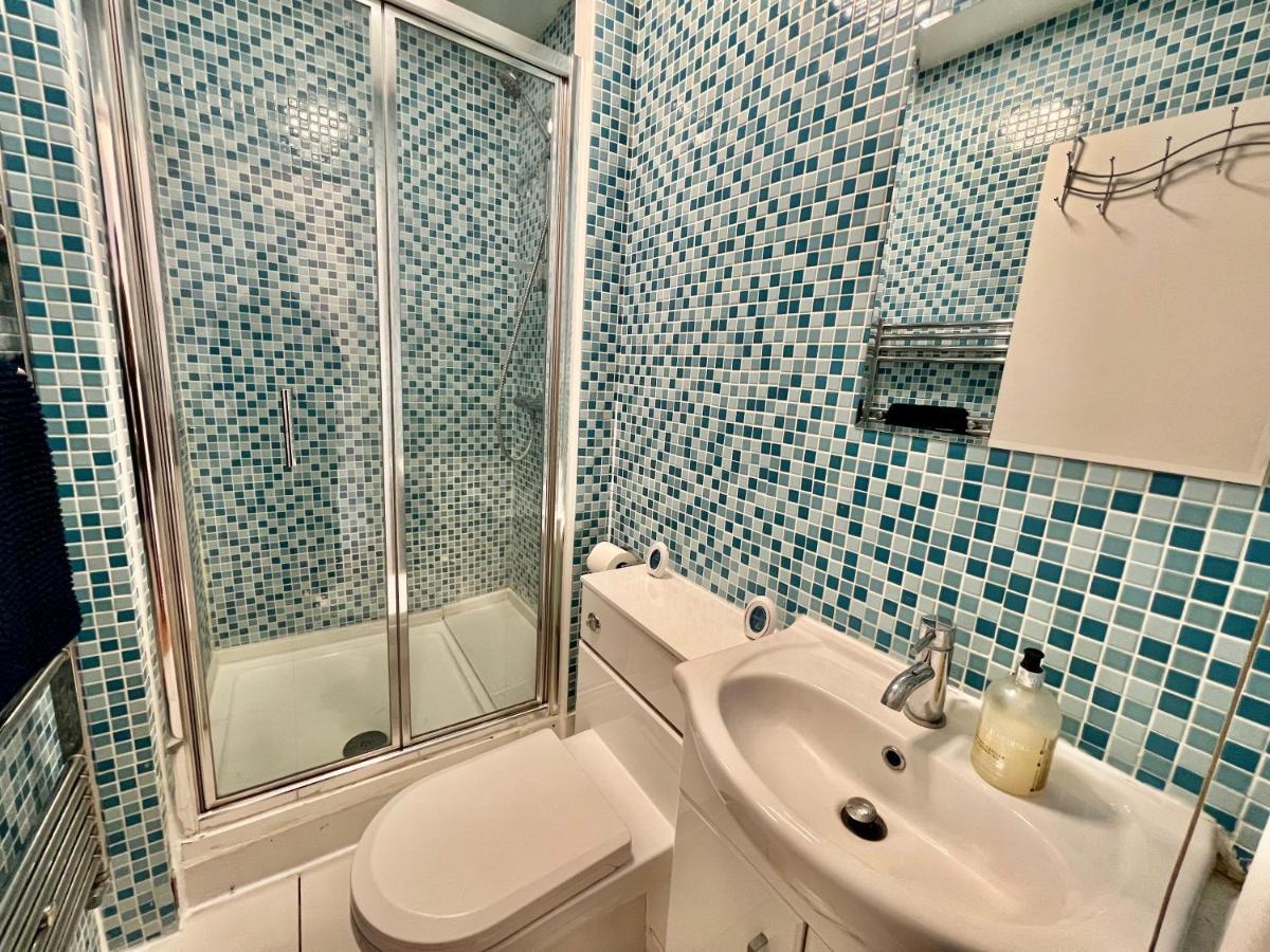 Modern With Large Patio In Marylebone Appartement Londen